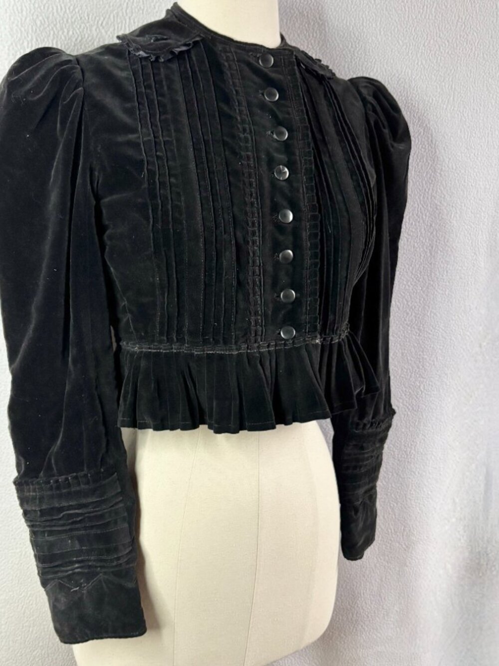 Szeki Hungarian Transylvanian Handmade Folk Jacket with Peplum - Picture 5 of 13